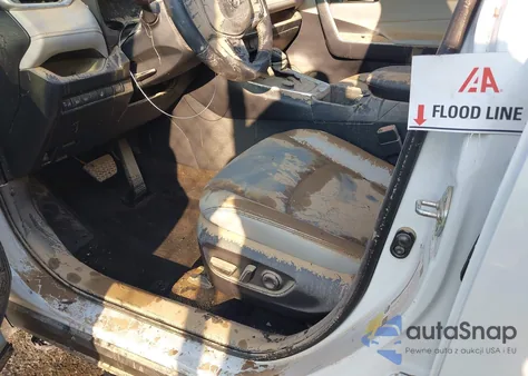 2024 Toyota Rav4 Hybrid Xle Premium from USA, damaged, VIN JTMB6RFV4RJ058960